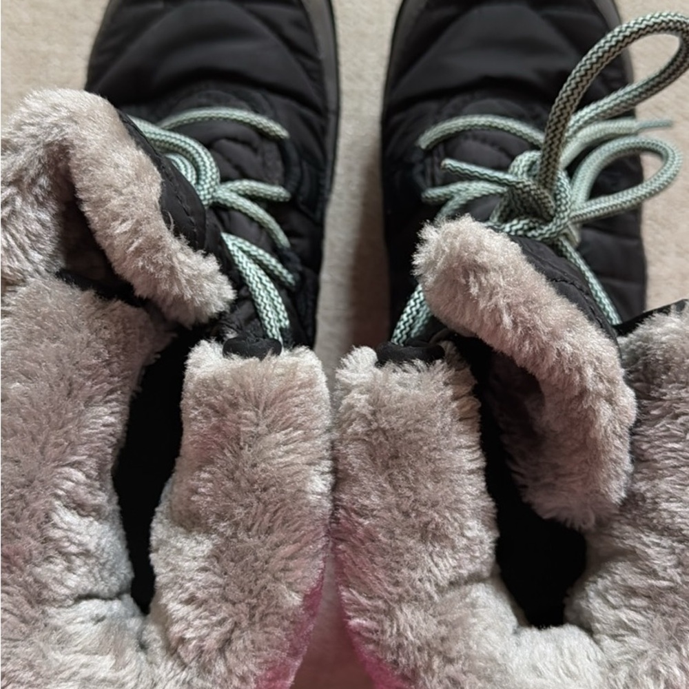 Cozy Fur-Lined Winter Boots